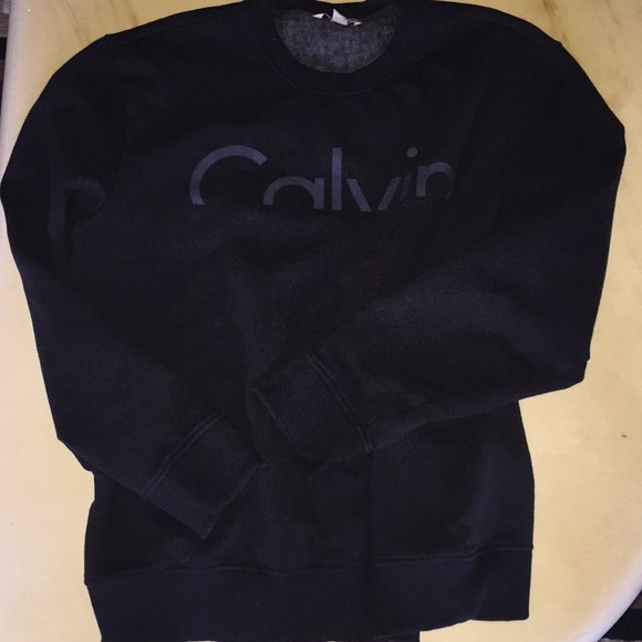 Calvin Klein Sweaters - Calvin Klein sweatshirt